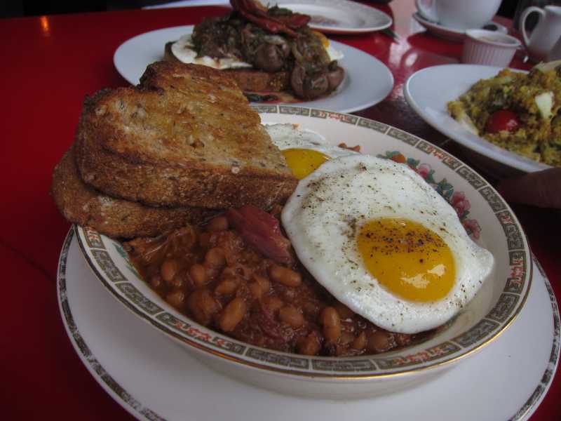 rsz_pigs_trotter_baked_beans_and_fried_egg_from_lawrence.jpg